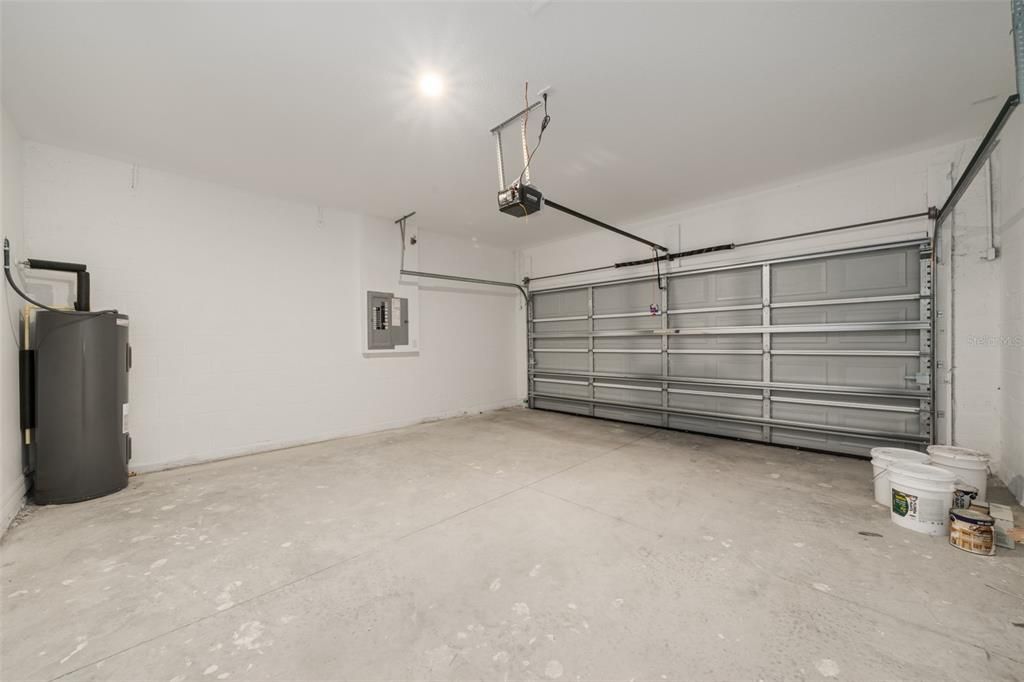 На продажу: $375,000 (4 спален, 3 ванн, 1990 Квадратных фут)