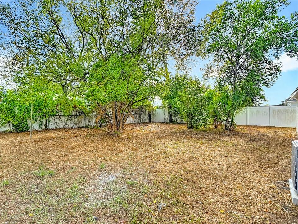 待售: $275,000 (2 贝兹, 1 浴室, 816 平方英尺)