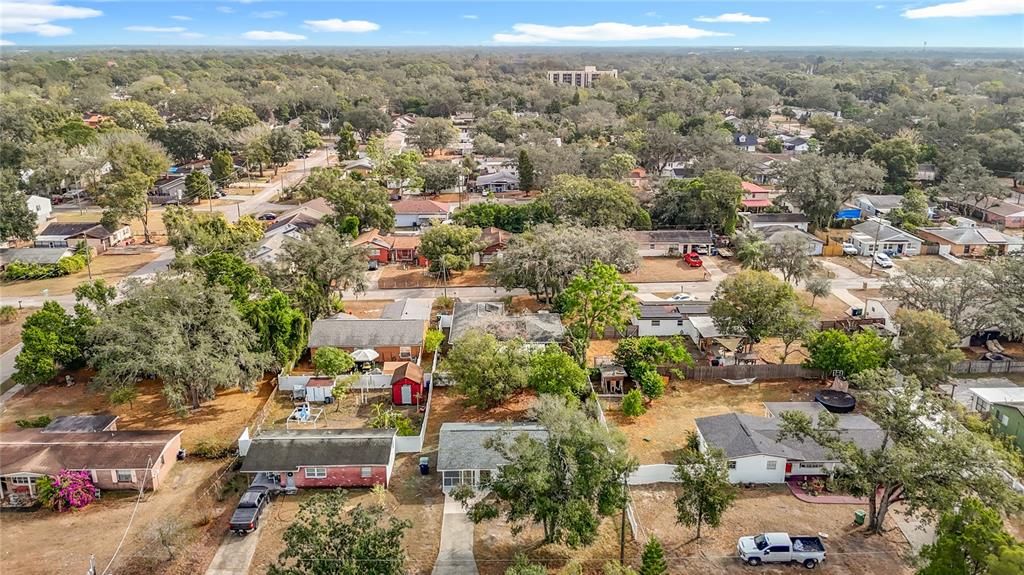 待售: $275,000 (2 贝兹, 1 浴室, 816 平方英尺)