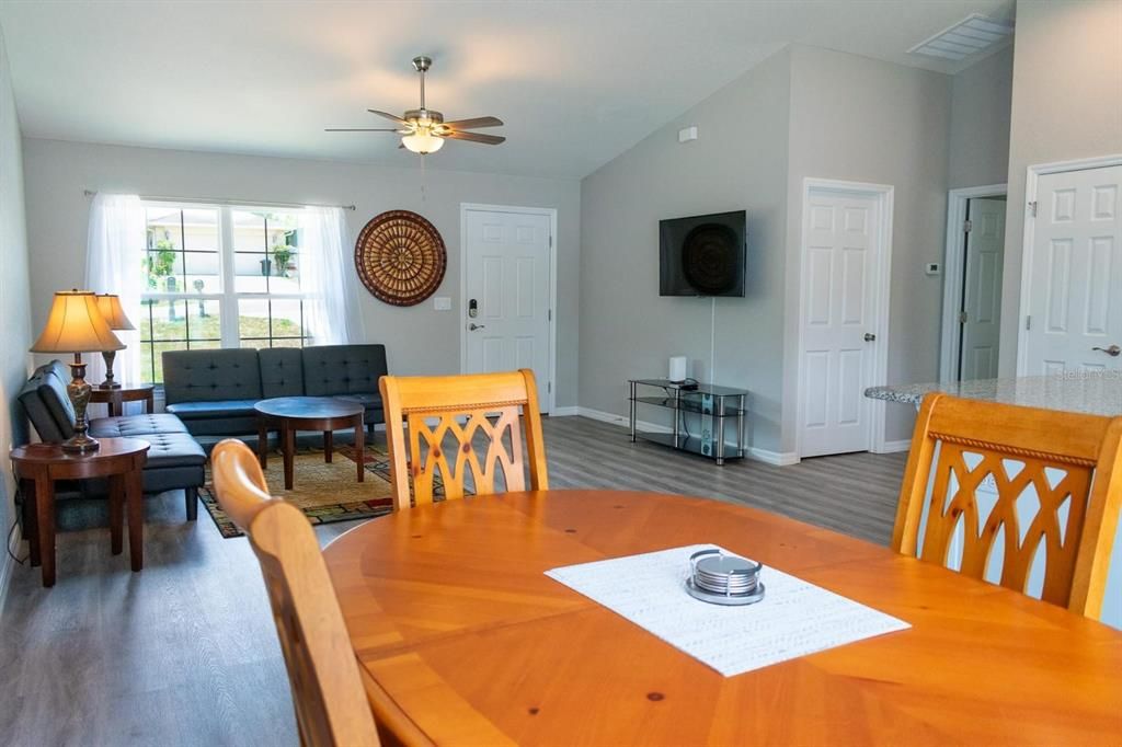 For Rent: $2,000 (3 beds, 2 baths, 1397 Square Feet)