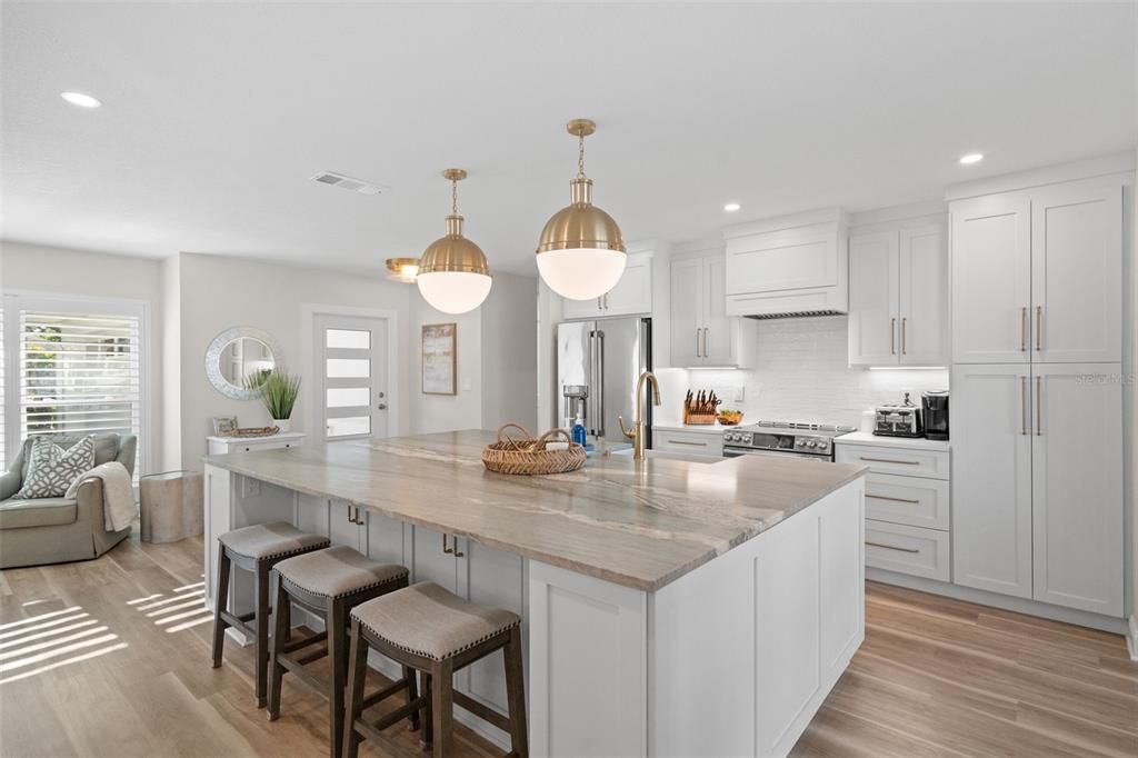 На продажу: $1,799,900 (3 спален, 2 ванн, 1929.23 Квадратных фут)