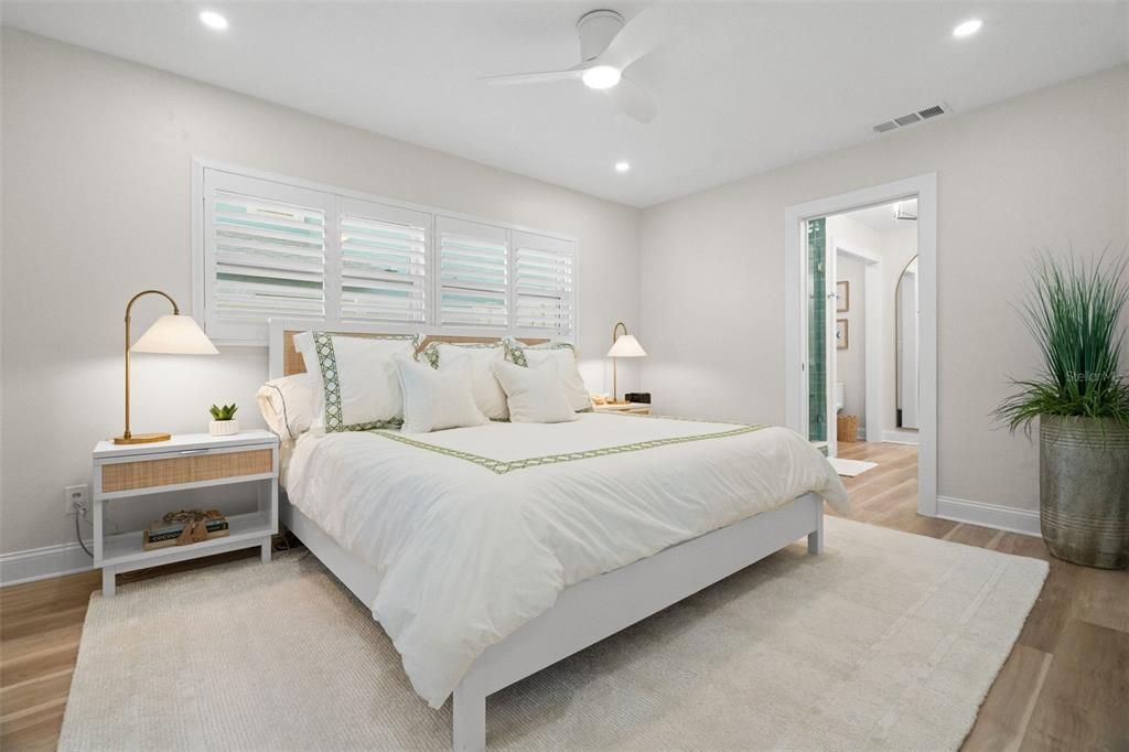 На продажу: $1,799,900 (3 спален, 2 ванн, 1929.23 Квадратных фут)