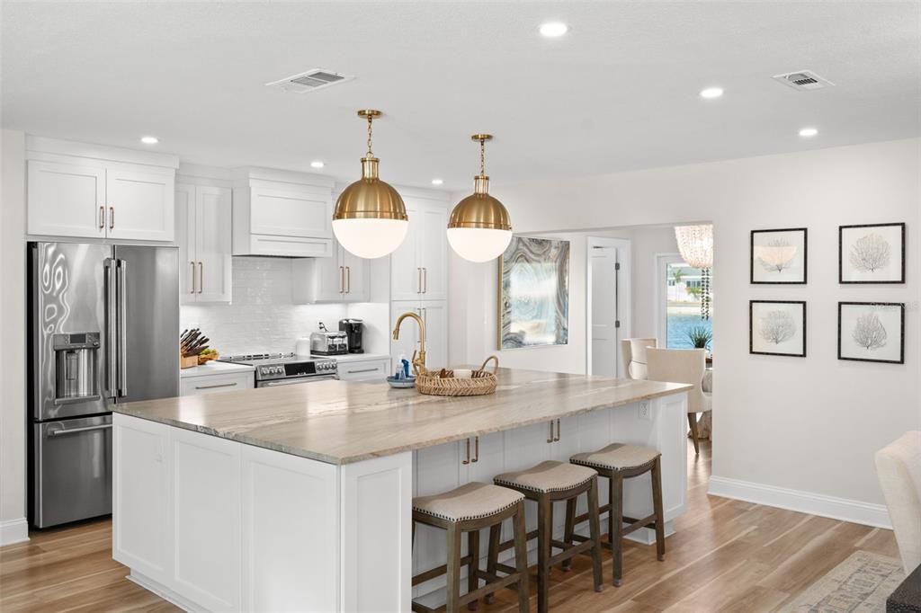 На продажу: $1,799,900 (3 спален, 2 ванн, 1929.23 Квадратных фут)