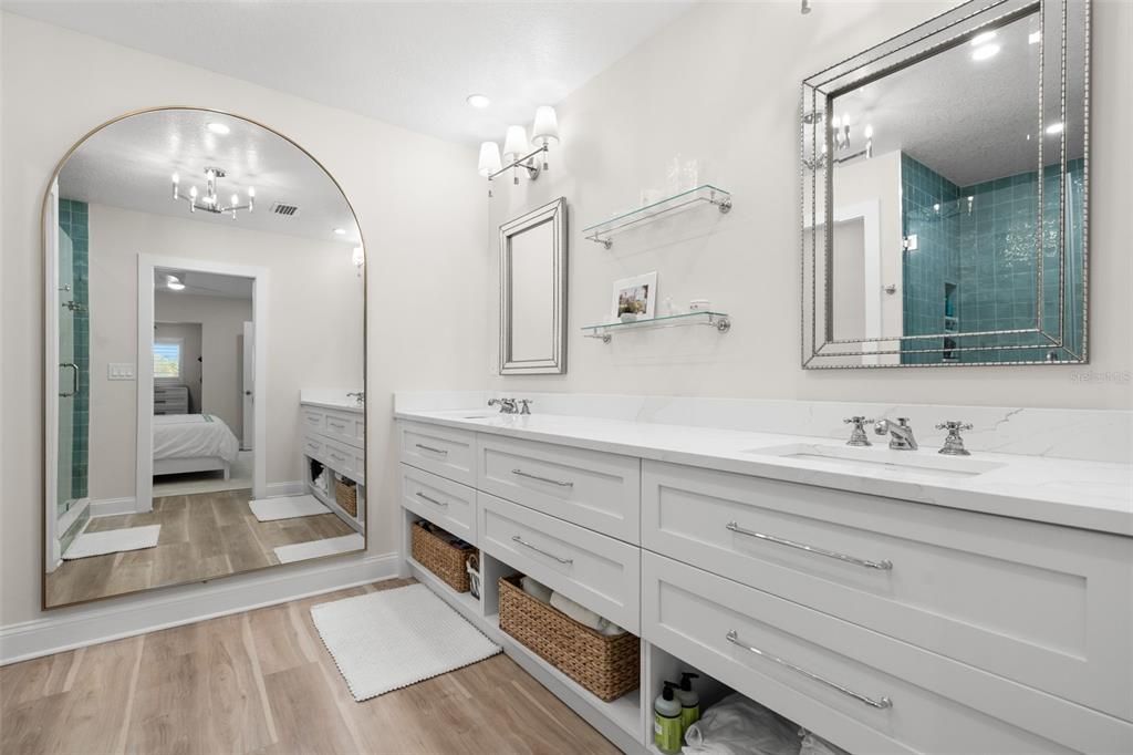 На продажу: $1,799,900 (3 спален, 2 ванн, 1929.23 Квадратных фут)