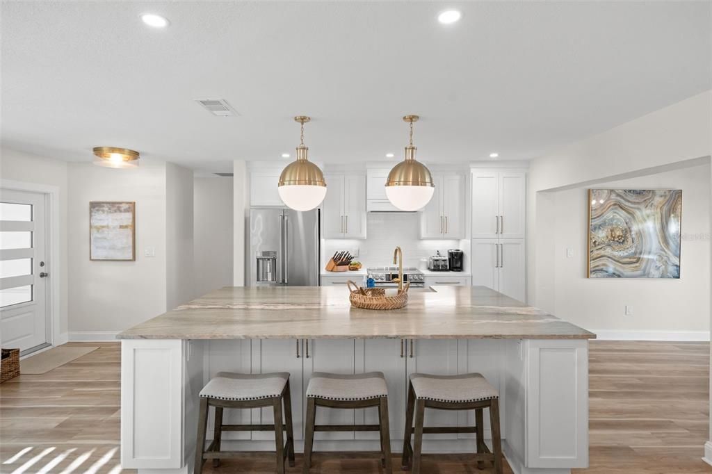 На продажу: $1,799,900 (3 спален, 2 ванн, 1929.23 Квадратных фут)