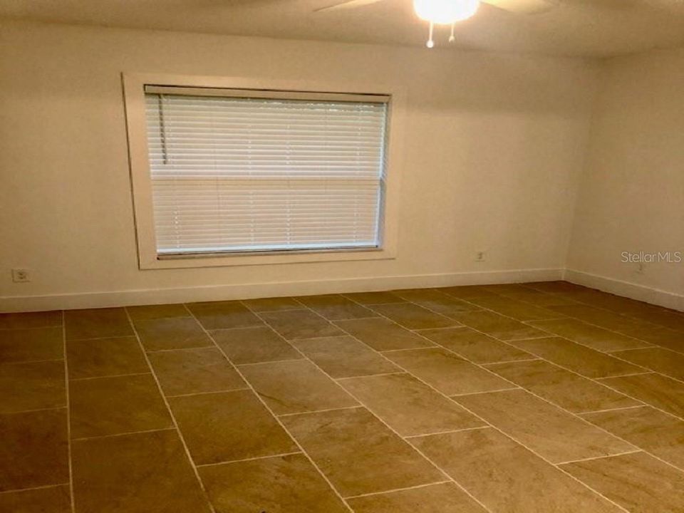 For Rent: $2,200 (2 beds, 2 baths, 1187 Square Feet)