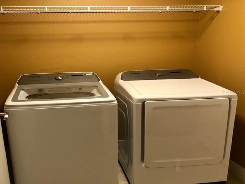 For Rent: $2,200 (2 beds, 2 baths, 1187 Square Feet)