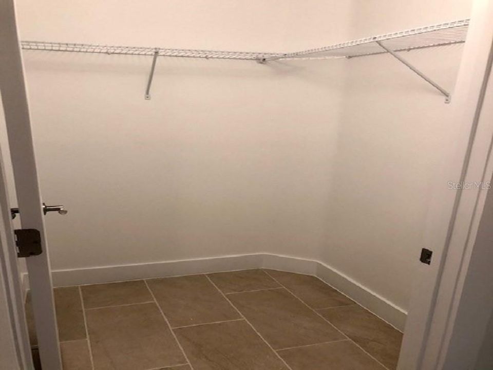 For Rent: $2,200 (2 beds, 2 baths, 1187 Square Feet)