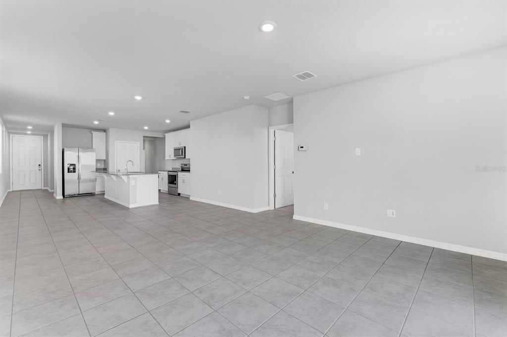 For Rent: $2,200 (4 beds, 2 baths, 1688 Square Feet)