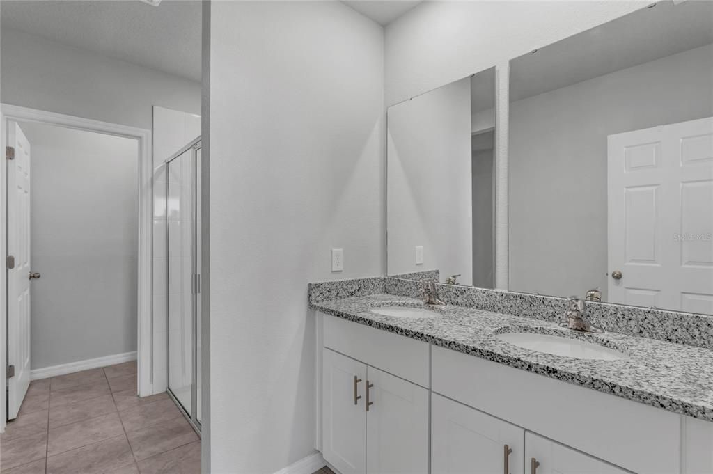 For Rent: $2,200 (4 beds, 2 baths, 1688 Square Feet)