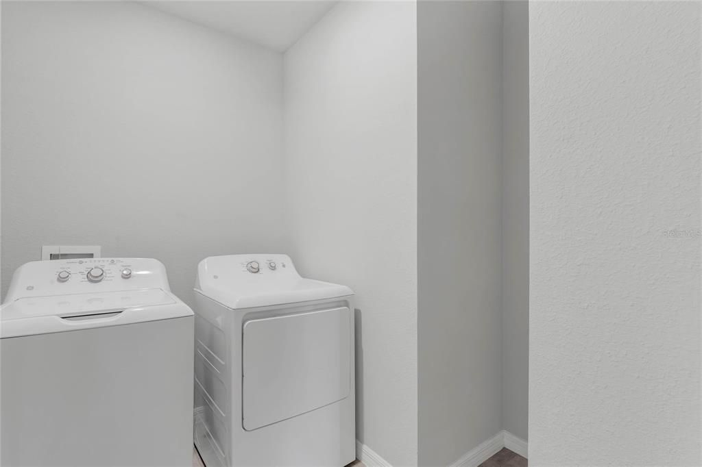 For Rent: $2,200 (4 beds, 2 baths, 1688 Square Feet)