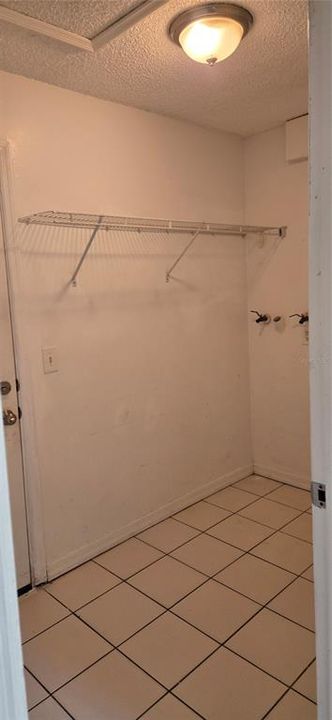 出租: $1,700 (2 贝兹, 2 浴室, 1400 平方英尺)