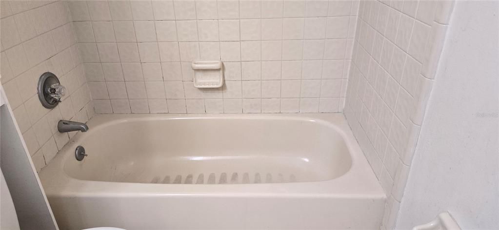 出租: $1,700 (2 贝兹, 2 浴室, 1400 平方英尺)