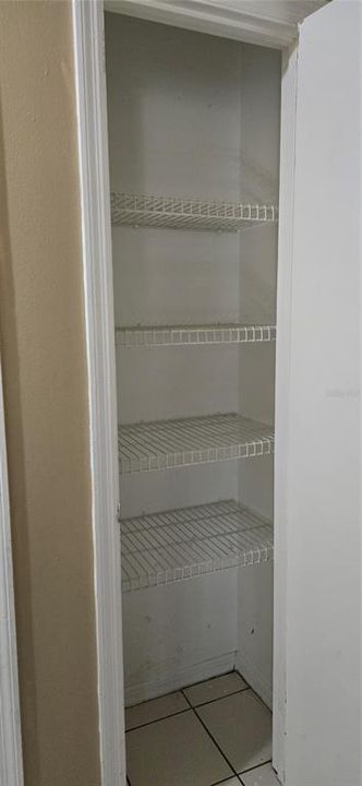 出租: $1,700 (2 贝兹, 2 浴室, 1400 平方英尺)