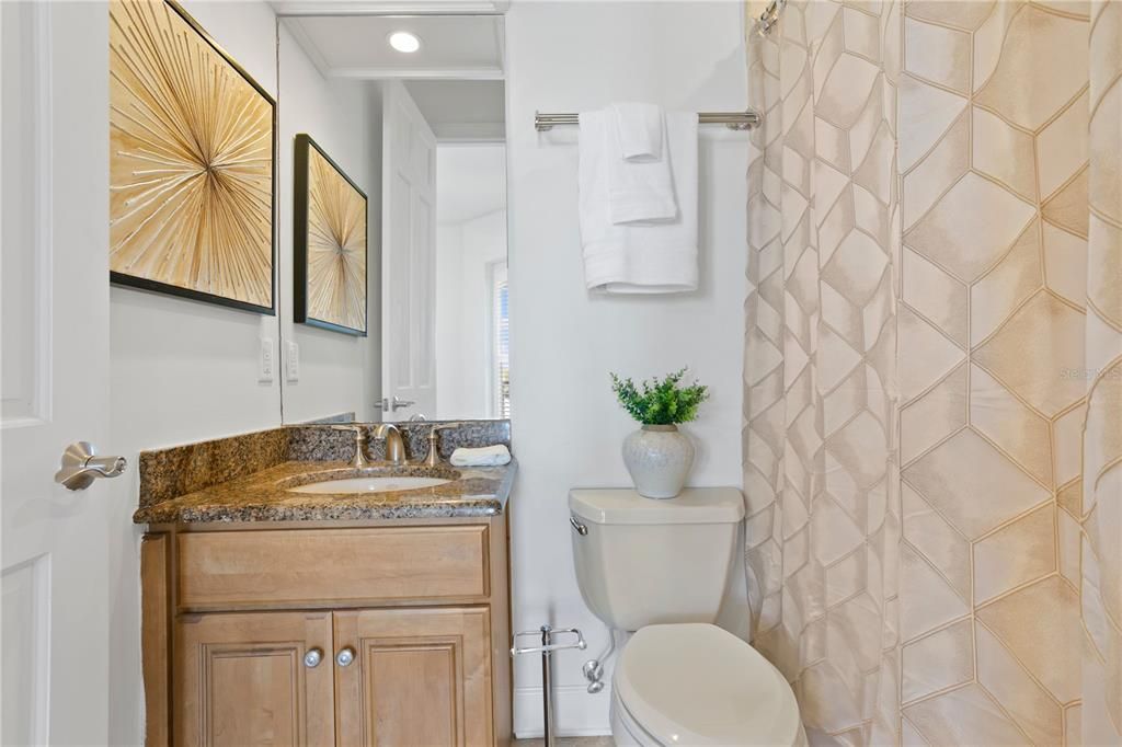 出租: $14,995 (4 贝兹, 3 浴室, 3673 平方英尺)