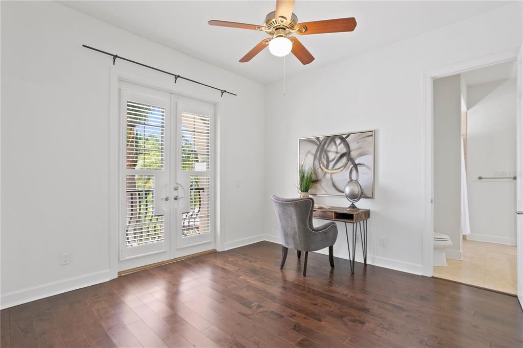 出租: $14,995 (4 贝兹, 3 浴室, 3673 平方英尺)