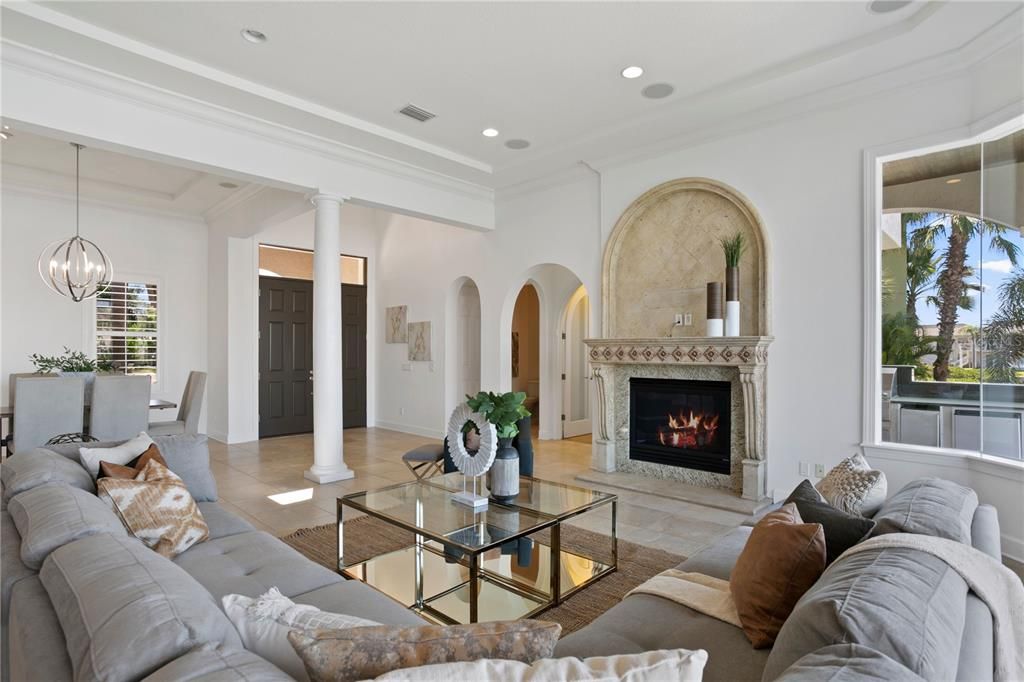 出租: $14,995 (4 贝兹, 3 浴室, 3673 平方英尺)