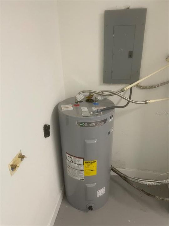 For Sale: $598,990 (3 beds, 2 baths, 1487 Square Feet)