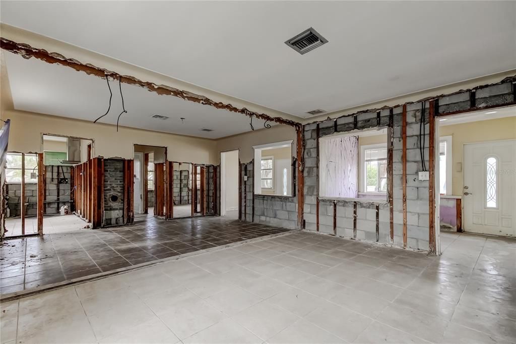 For Sale: $485,000 (0 beds, 0 baths, 1415 Square Feet)