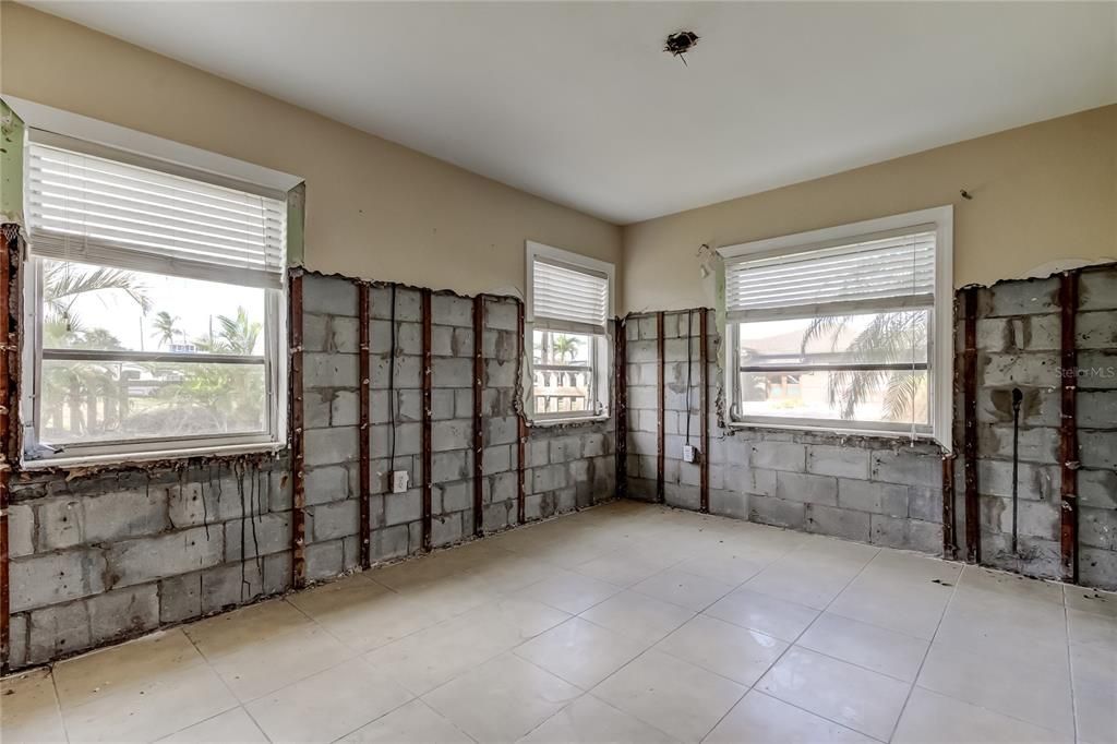 For Sale: $485,000 (0 beds, 0 baths, 1415 Square Feet)