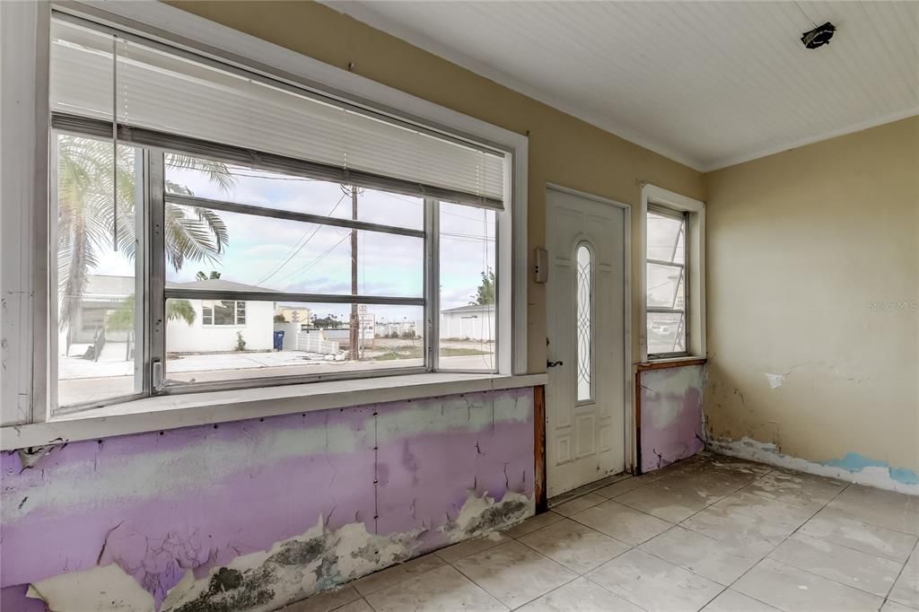 For Sale: $485,000 (0 beds, 0 baths, 1415 Square Feet)