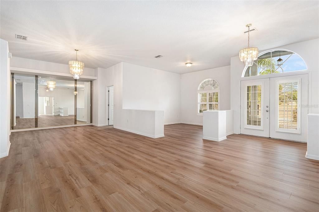 待售: $600,000 (4 贝兹, 3 浴室, 3535 平方英尺)