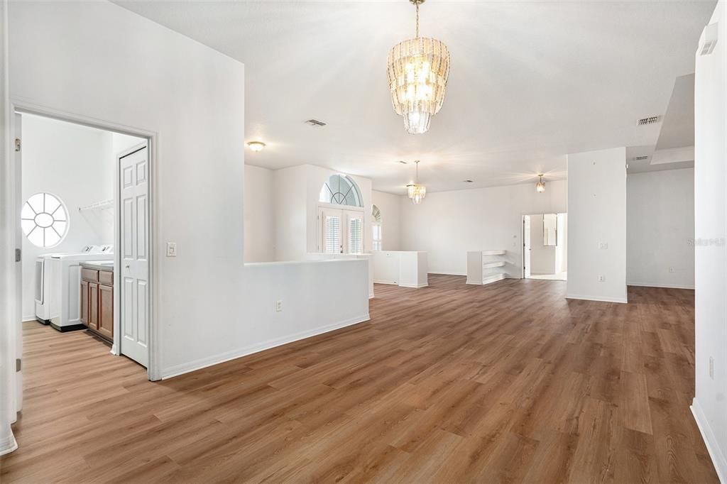 待售: $600,000 (4 贝兹, 3 浴室, 3535 平方英尺)