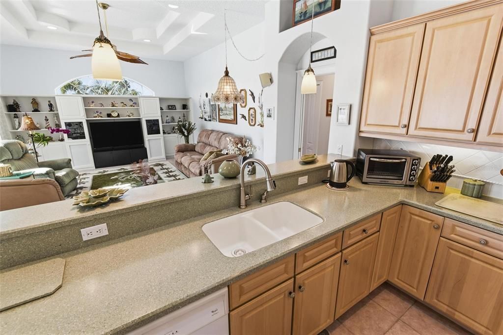 待售: $700,000 (3 贝兹, 3 浴室, 2369 平方英尺)