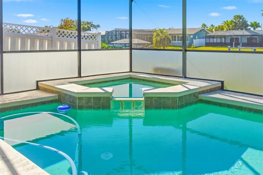 待售: $700,000 (3 贝兹, 3 浴室, 2369 平方英尺)