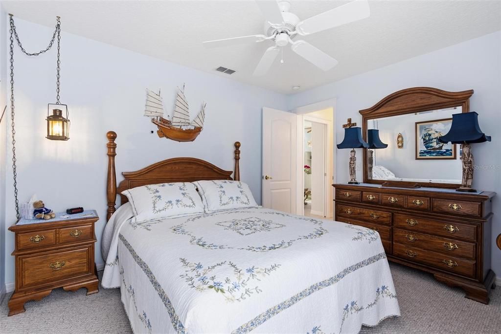 待售: $700,000 (3 贝兹, 3 浴室, 2369 平方英尺)