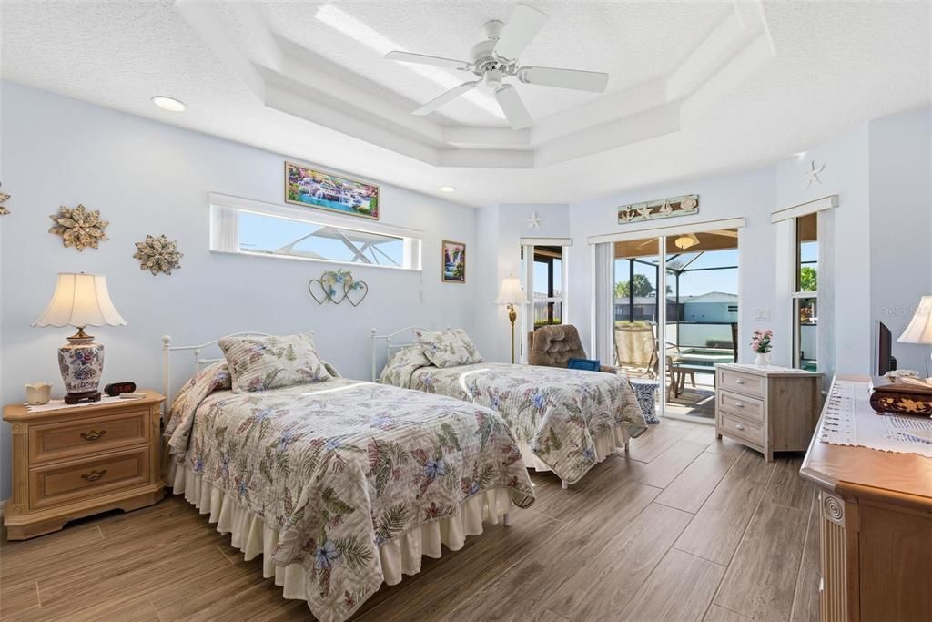 待售: $700,000 (3 贝兹, 3 浴室, 2369 平方英尺)