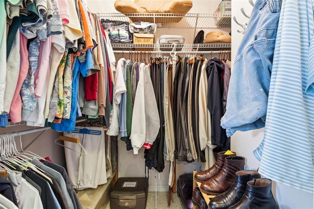 待售: $700,000 (3 贝兹, 3 浴室, 2369 平方英尺)