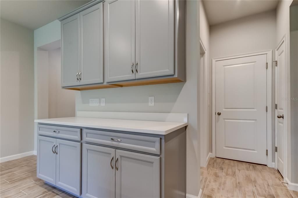 En Renta: $2,950 (3 camas, 2 baños, 1716 Pies cuadrados)