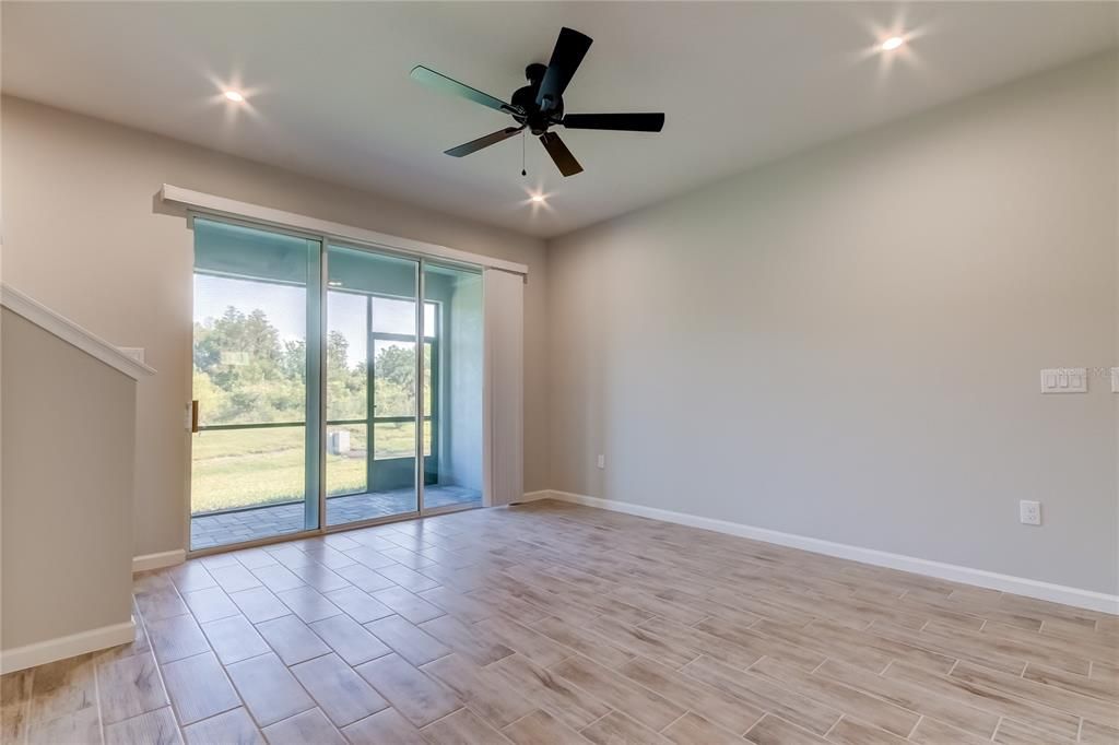 En Renta: $2,950 (3 camas, 2 baños, 1716 Pies cuadrados)