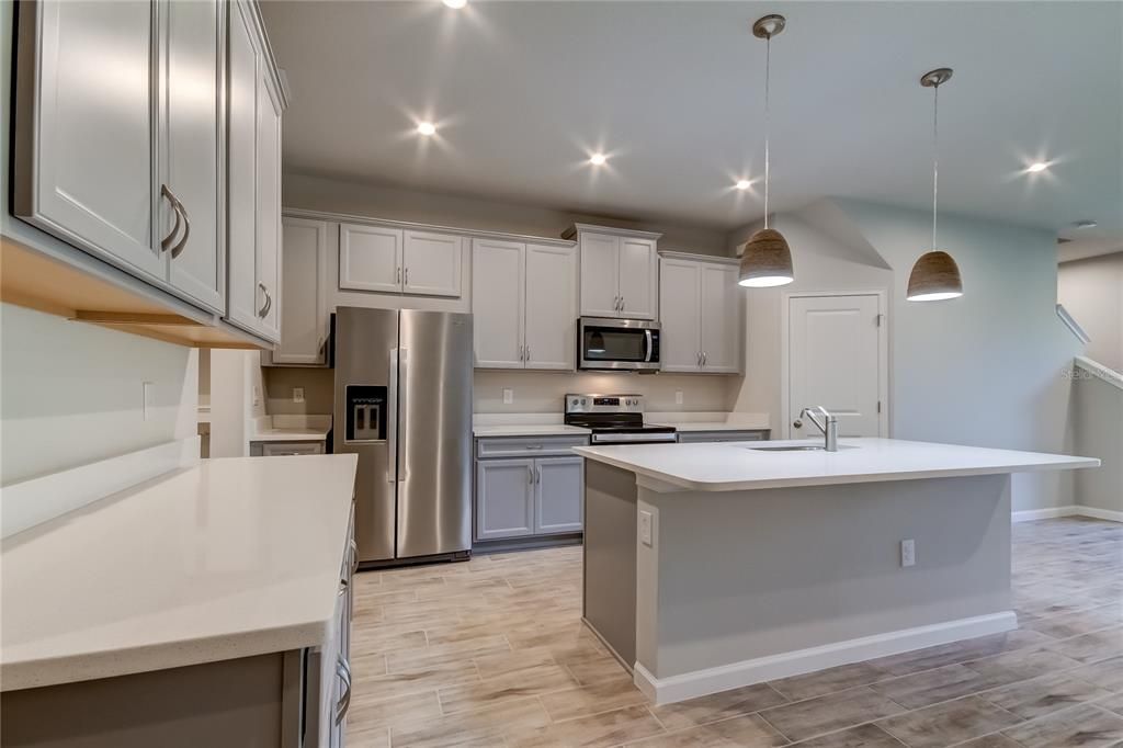 En Renta: $2,950 (3 camas, 2 baños, 1716 Pies cuadrados)