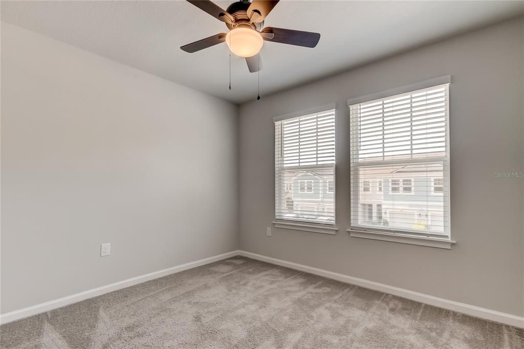 En Renta: $2,950 (3 camas, 2 baños, 1716 Pies cuadrados)