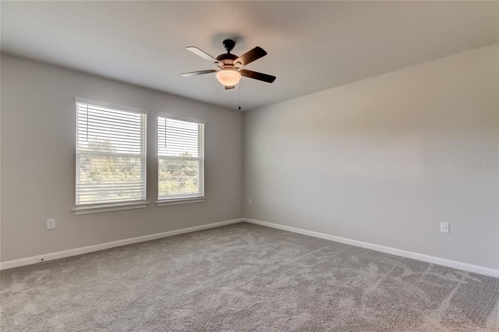 En Renta: $2,950 (3 camas, 2 baños, 1716 Pies cuadrados)