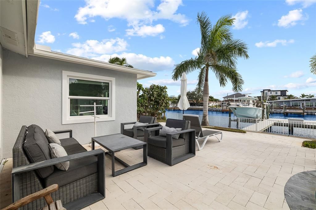 For Sale: $1,050,000 (3 beds, 2 baths, 1513 Square Feet)