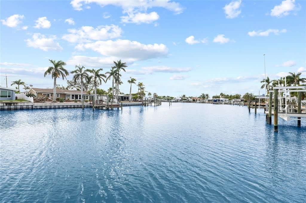 For Sale: $1,050,000 (3 beds, 2 baths, 1513 Square Feet)