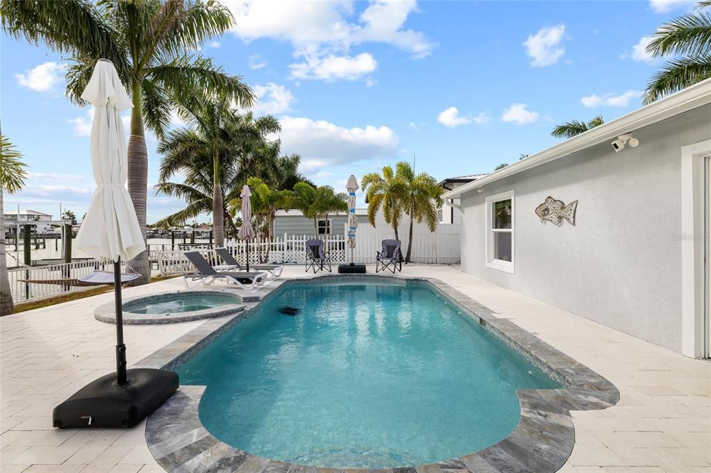 For Sale: $1,050,000 (3 beds, 2 baths, 1513 Square Feet)