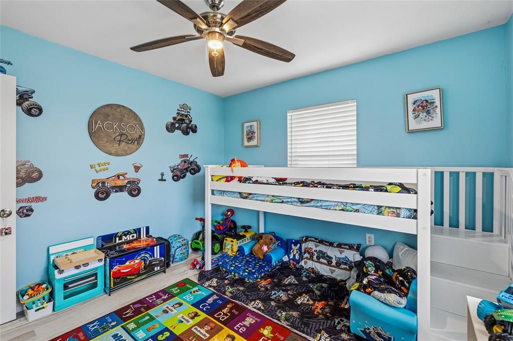 For Sale: $1,050,000 (3 beds, 2 baths, 1513 Square Feet)