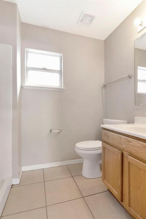 На продажу: $275,000 (4 спален, 2 ванн, 1728 Квадратных фут)