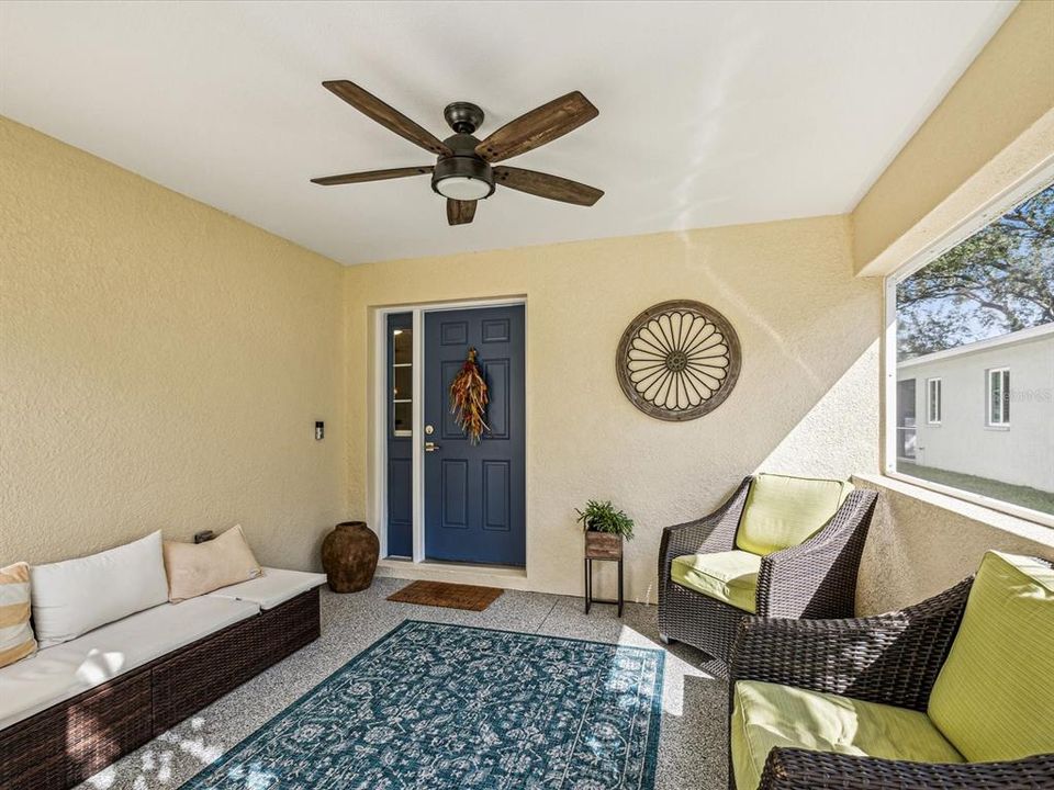 待售: $450,000 (2 贝兹, 2 浴室, 1701 平方英尺)