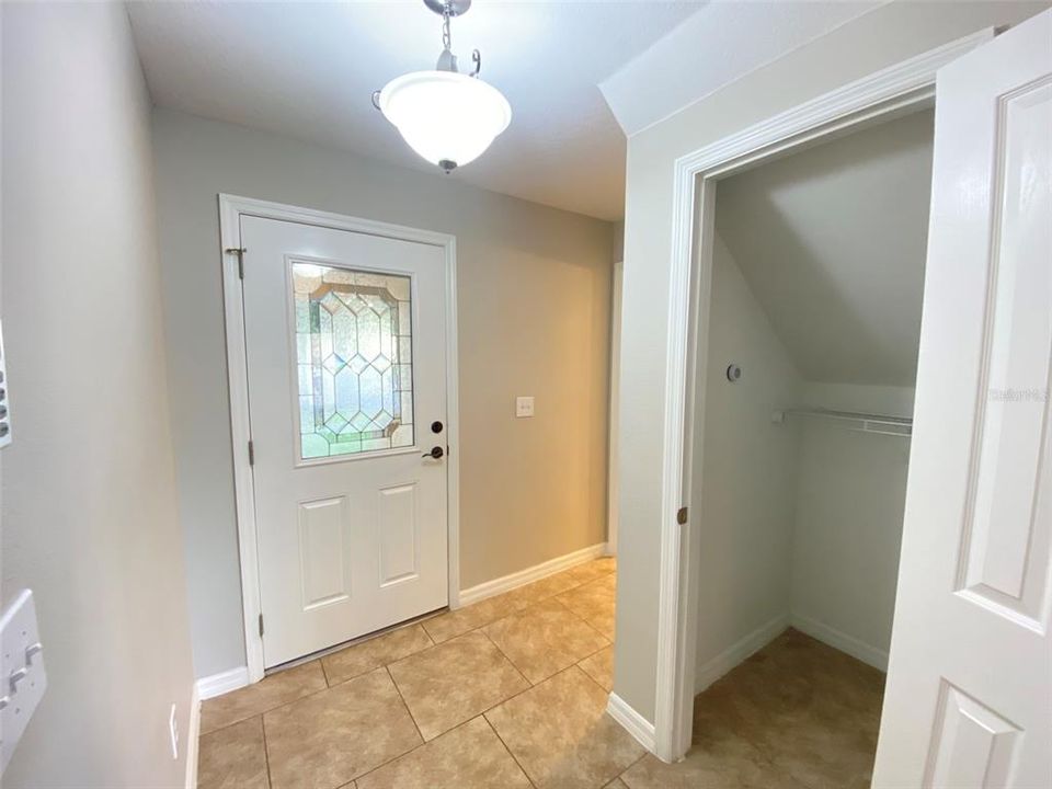 En Renta: $2,295 (3 camas, 2 baños, 1806 Pies cuadrados)