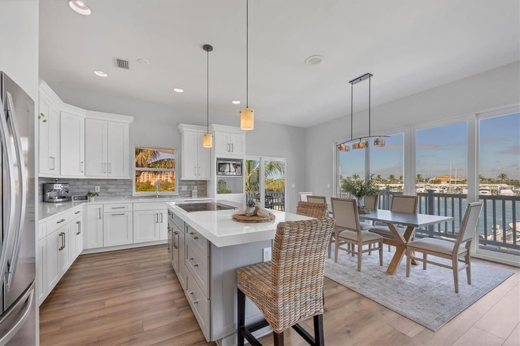 На продажу: $2,490,000 (5 спален, 5 ванн, 4490 Квадратных фут)