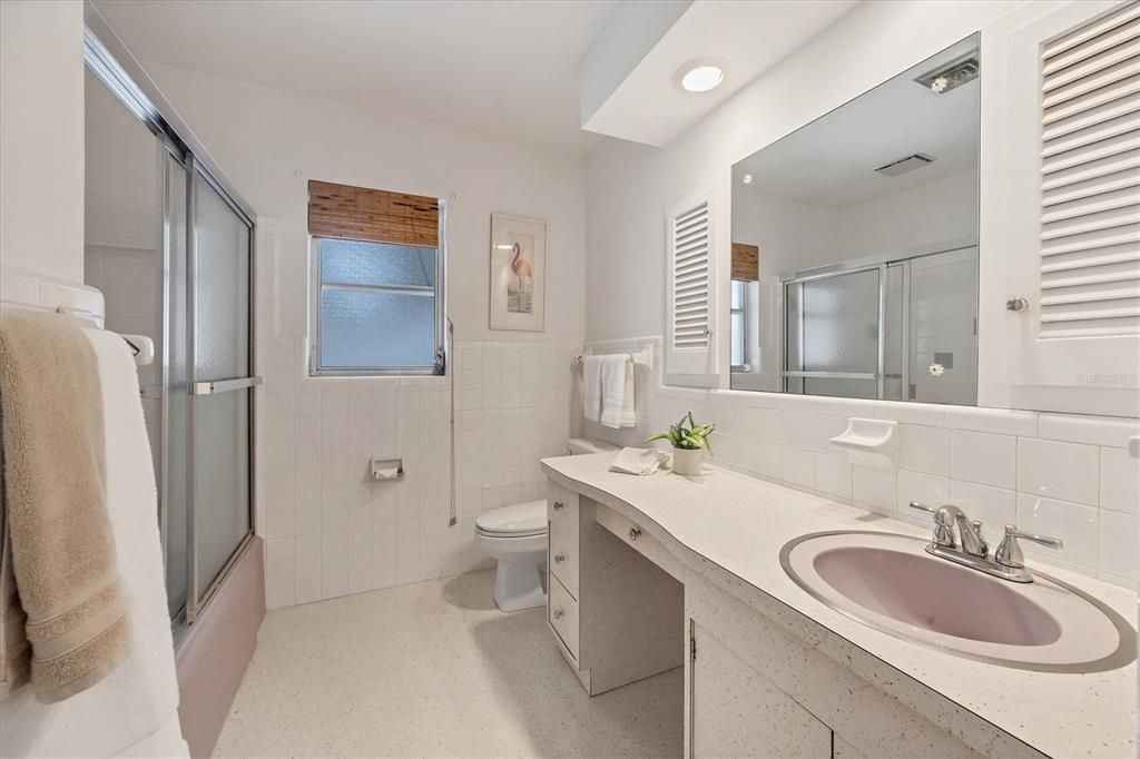 На продажу: $2,490,000 (5 спален, 5 ванн, 4490 Квадратных фут)