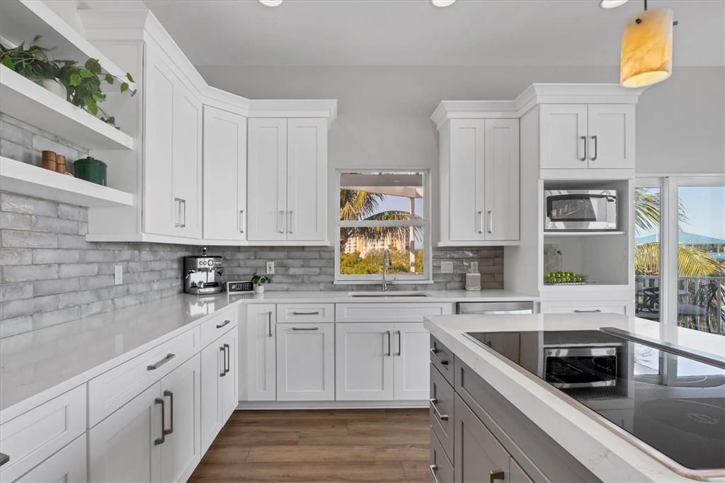 На продажу: $2,490,000 (5 спален, 5 ванн, 4490 Квадратных фут)