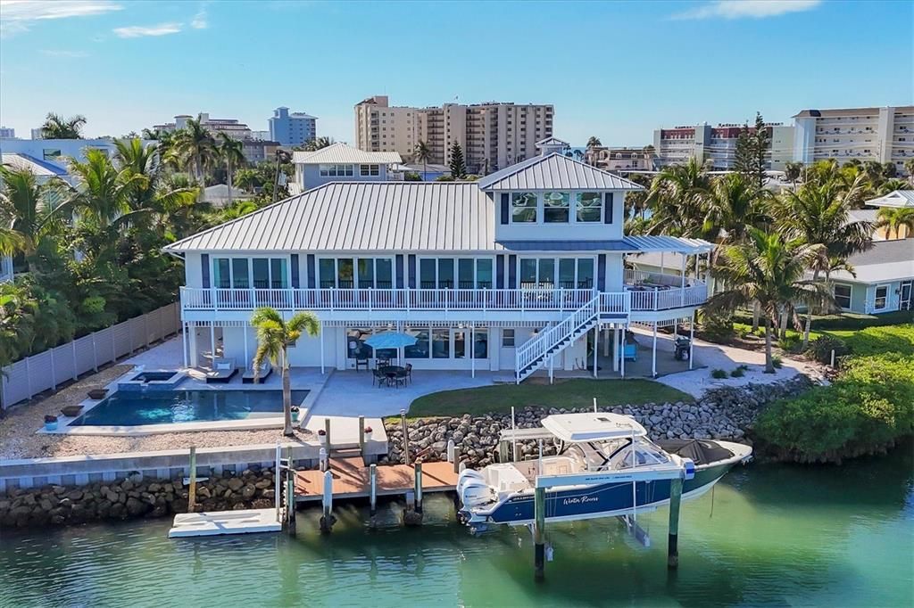 На продажу: $2,490,000 (5 спален, 5 ванн, 4490 Квадратных фут)