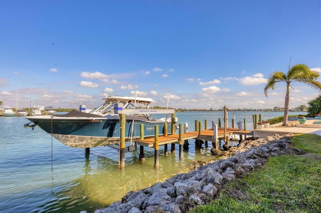 На продажу: $2,490,000 (5 спален, 5 ванн, 4490 Квадратных фут)