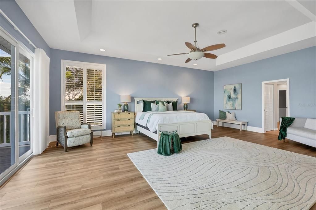 На продажу: $2,490,000 (5 спален, 5 ванн, 4490 Квадратных фут)